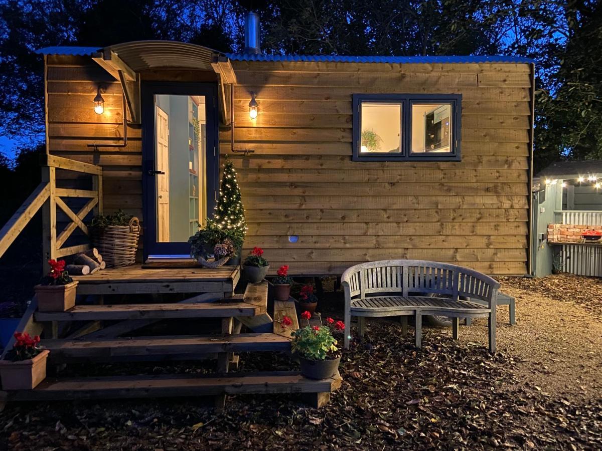 Cosy Double Shepherds Hut In Beautiful Wicklow With Underfloor Heating Throughout Rathnew エクステリア 写真