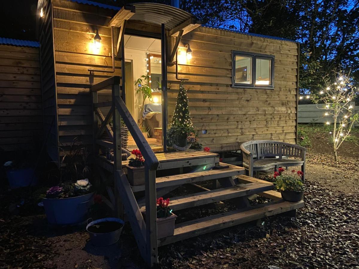 Cosy Double Shepherds Hut In Beautiful Wicklow With Underfloor Heating Throughout Rathnew エクステリア 写真