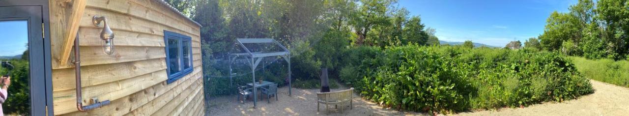 Cosy Double Shepherds Hut In Beautiful Wicklow With Underfloor Heating Throughout Rathnew エクステリア 写真